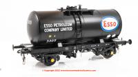 1010 Heljan 35 Ton B Tank number 3305 - ESSO Black (early)